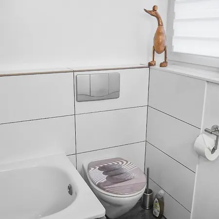 Apartman Ruhiges 3-zimmer 75 Qm In Kanalnaehe