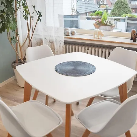 아파트 Ruhiges 3-zimmer 75 Qm In Kanalnaehe *
