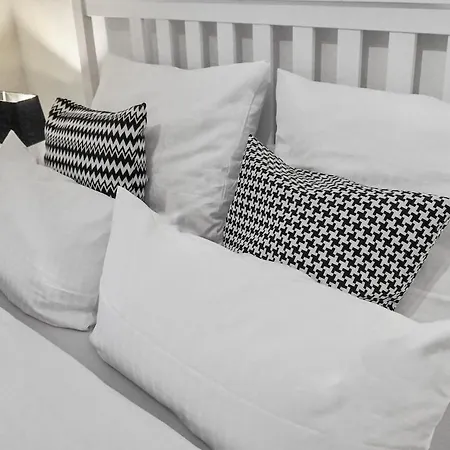 아파트 Ruhiges 3-zimmer 75 Qm In Kanalnaehe *