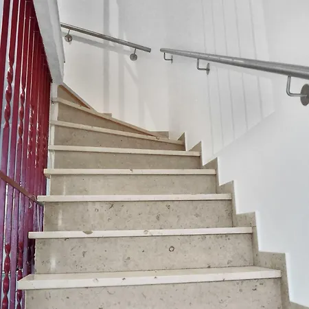 Ruhiges 3-zimmer 75 Qm In Kanalnaehe