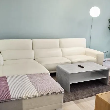 Ruhiges 3-zimmer 75 Qm In Kanalnaehe *