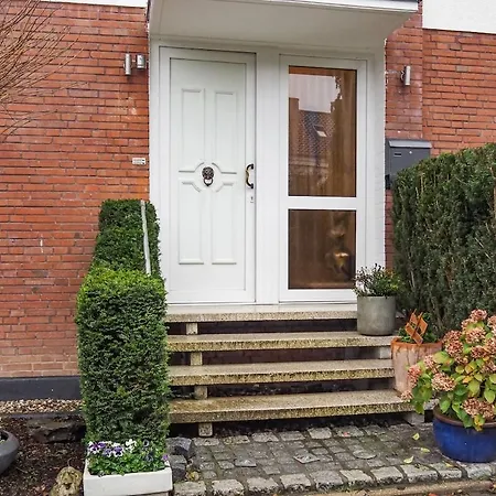 Ruhiges 3-zimmer 75 Qm In Kanalnaehe Apartman *